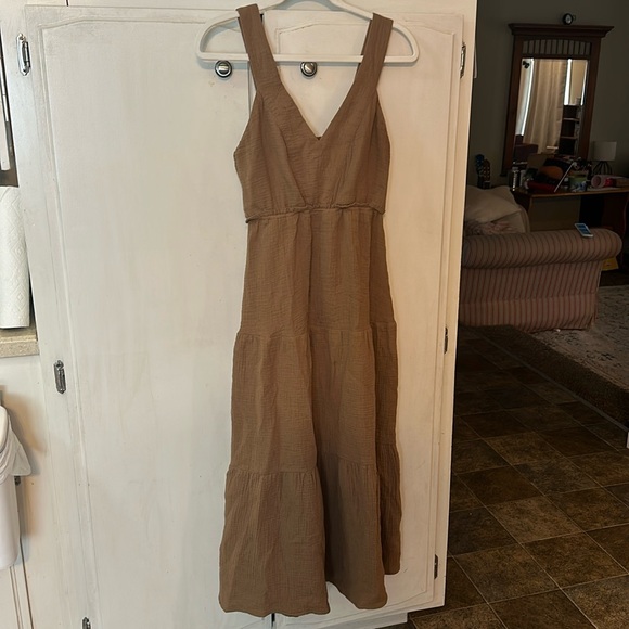 STEVE MADDEN Amira Tiered Cotton Midi Dress - Picture 6 of 13